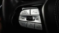 2022 BMW 5-Series 520i Luxury — фото 16