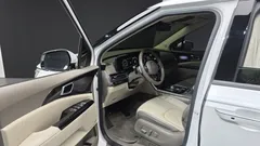 2023 Kia Carnival Diesel 9-Seater Hi-Limousine, белый — фото 10
