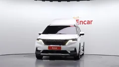 2023 Kia Carnival Diesel 9-Seater Hi-Limousine — фото 3