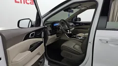2023 Kia Carnival Diesel 9-Seater Hi-Limousine — фото 10