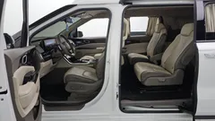 2023 Kia Carnival Diesel 9-Seater Hi-Limousine — фото 18