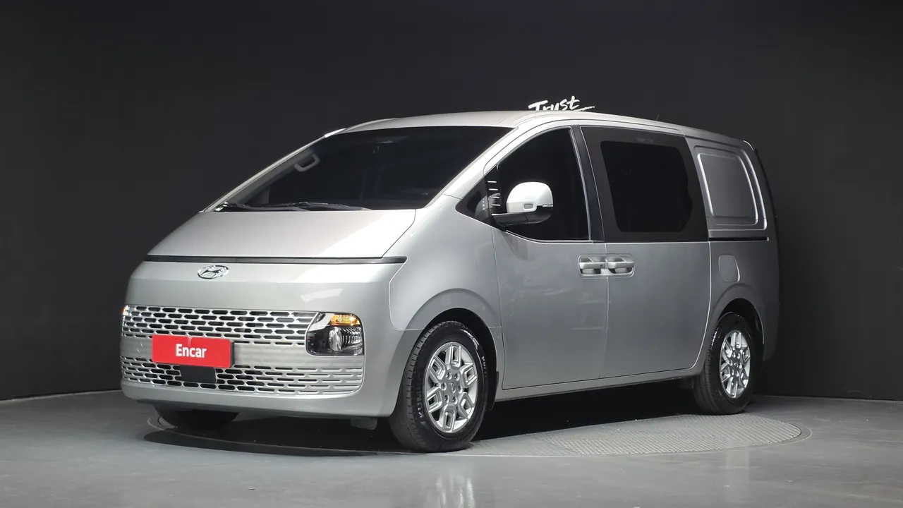 2022 Hyundai Staria Cargo 5-Seater