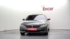 2022 BMW 5-Series 523d xDrive Luxury — фото 3