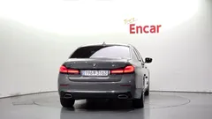 2022 BMW 5-Series 523d xDrive Luxury — фото 4