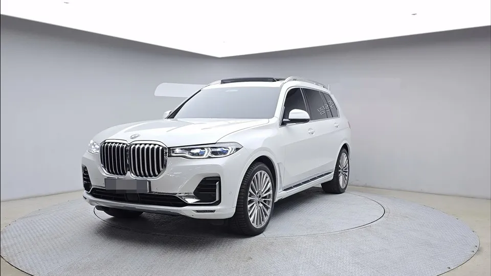 2022 BMW X7 xDrive 40i Design Pure Excellence 7-Seater