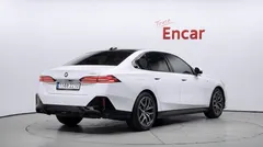 2024 BMW 5-Series 520i M Sport — фото 2