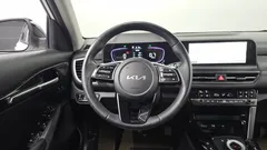 2023 Kia Seltos Gasoline 1.6 Turbo 2WD, белый — фото 12