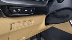 2023 Kia Carnival Gasoline 9-Seater Signature, белый — фото 19