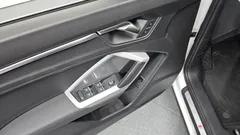 2022 Audi Q3 35 TDI Premium — фото 13