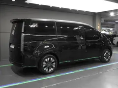 2023 Hyundai Staria 4WD Lounge 9-Seater — фото 3