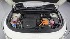 2024 Kia Niro Signature, белый — фото 6