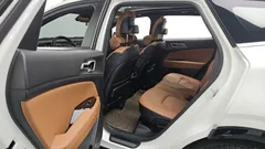 2023 Kia Sportage Gasoline 1.6 Turbo 2WD, белый — фото 19