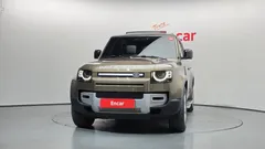 2023 Land Rover Defender 110 D300 HSE — фото 3