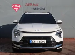 2023 Kia Niro Signature, белый — фото 2