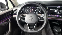 2023 Volkswagen Touareg 3.0 TDI Prestige, чёрный — фото 17