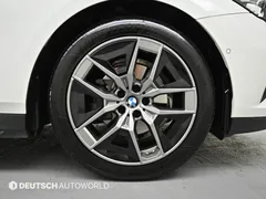 2024 BMW 5-Series 520i — фото 5