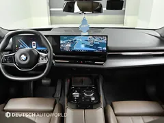 2024 BMW 5-Series 520i — фото 7