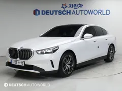 2024 BMW 5-Series 520i — фото 12