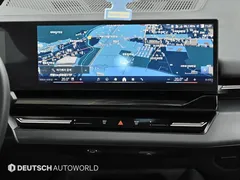 2024 BMW 5-Series 520i — фото 18