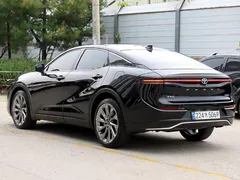 2023 Toyota Crown 2.5 4WD Hybrid — фото 3