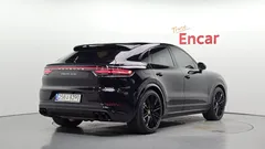 2022 Porsche Cayenne 4.0 Turbo Coupe — фото 2