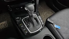 2023 Kia Seltos Gasoline 1.6 Turbo 2WD, белый — фото 9