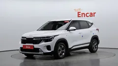 2023 Kia Seltos Gasoline 1.6 Turbo 2WD, белый — фото 13