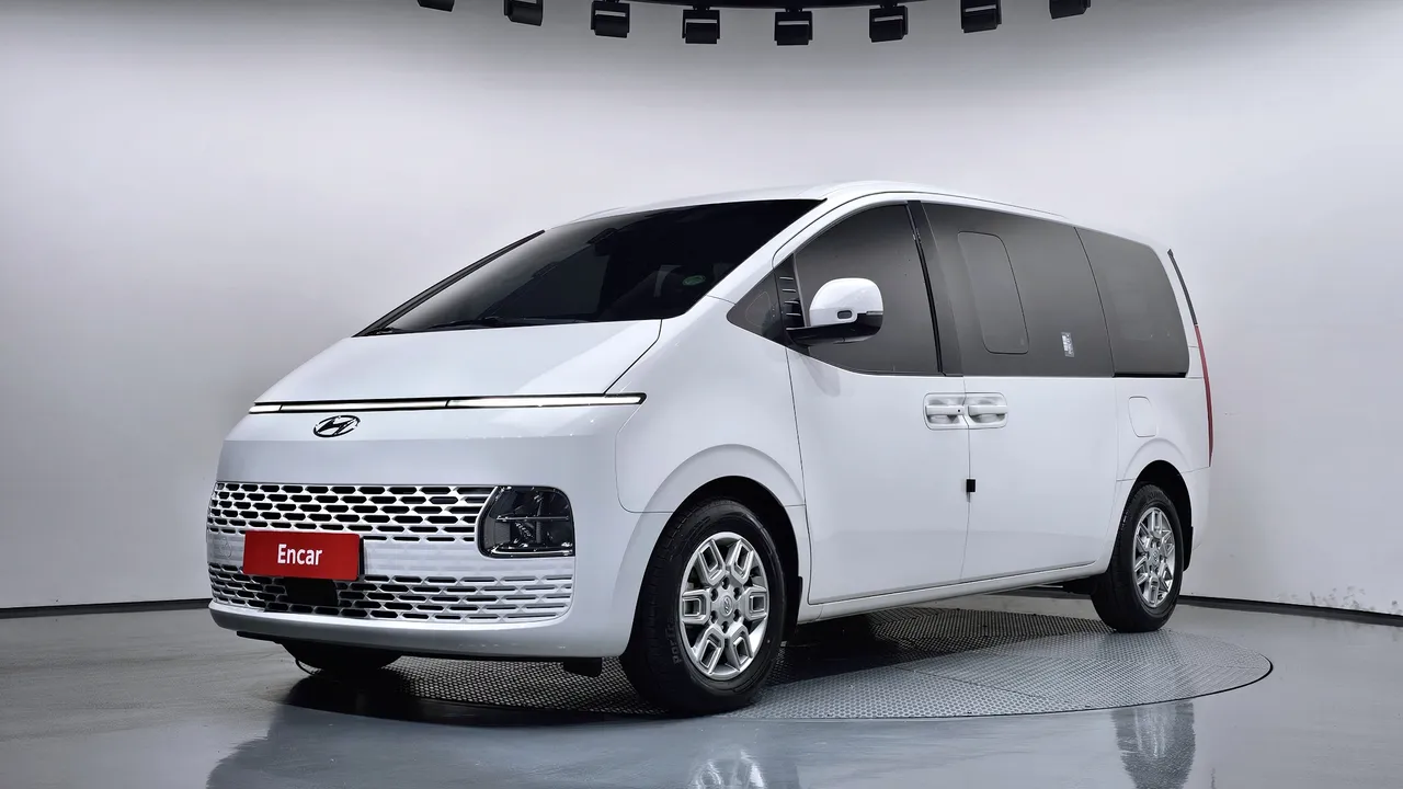 2023 Hyundai Staria Cargo 5-Seater