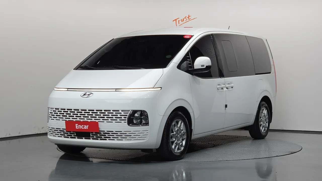 2023 Hyundai Staria Cargo 5-Seater