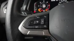 2022 Volkswagen Tiguan 2.0 TDI Premium, серый — фото 16