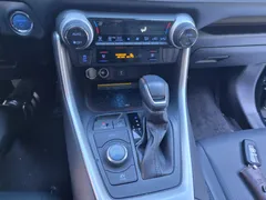 2021 Toyota RAV4 2.5 4WD Hybrid — фото 18