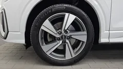 2023 Audi Q2 35 TDI Premium — фото 5