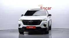 2023 Chevrolet Traverse 3.6 AWD Redline, белый — фото 3