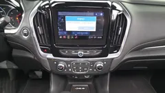 2023 Chevrolet Traverse 3.6 AWD Redline, белый — фото 13