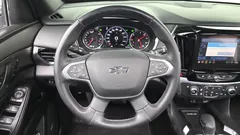 2023 Chevrolet Traverse 3.6 AWD Redline, белый — фото 14