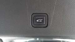 2023 Chevrolet Traverse 3.6 AWD Redline, белый — фото 19