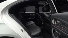 2022 Mercedes-Benz E-Class E350 4MATIC AMG Line, белый — фото 11