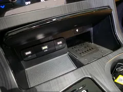 2023 Kia Carnival Gasoline 9-Seater Signature, белый — фото 18