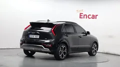 2024 Kia Niro Signature, серый — фото 2