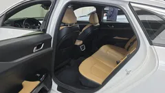 2023 Kia K5 Prestige, белый — фото 12