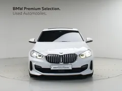 2022 BMW 1-Series 120i M Sports, белый — фото 3
