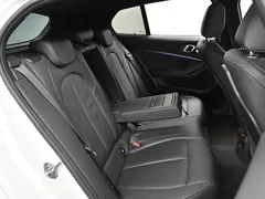 2022 BMW 1-Series 120i M Sports, белый — фото 15
