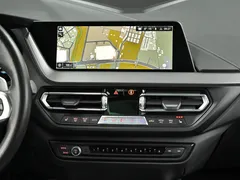 2022 BMW 1-Series 120i M Sports, белый — фото 16