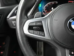 2022 BMW 1-Series 120i M Sports, белый — фото 20