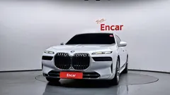 2023 BMW 7-Series 740d xDrive Design Pure Excellence, белый — фото 3