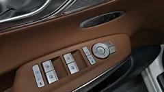 2023 Genesis GV70 2.5T Gasoline 2WD, белый — фото 17