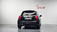 2023 Mini Cooper 3Door Resolute Edition — фото 4