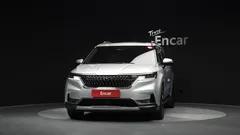 2023 Kia Carnival Diesel 9-Seater Signature, серо-серебристый — фото 3