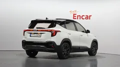 2023 Kia Seltos Gasoline 2.0 2WD, белый — фото 2