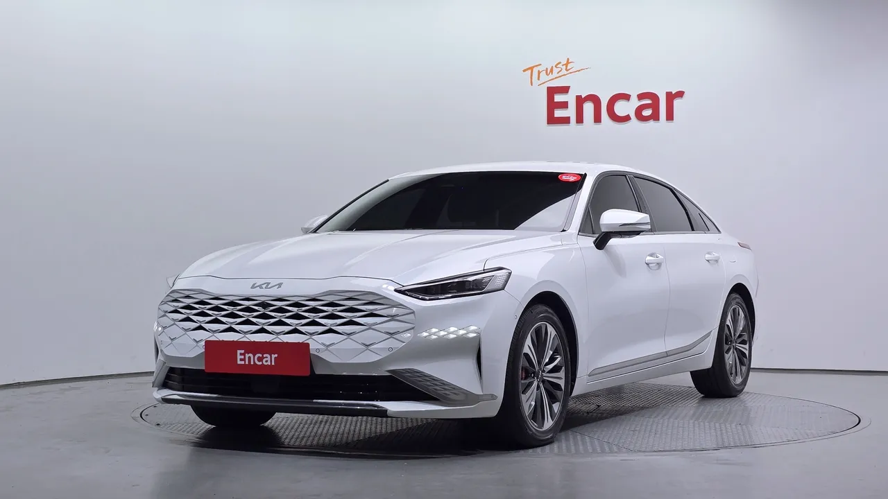 2023 Kia K8 Signature